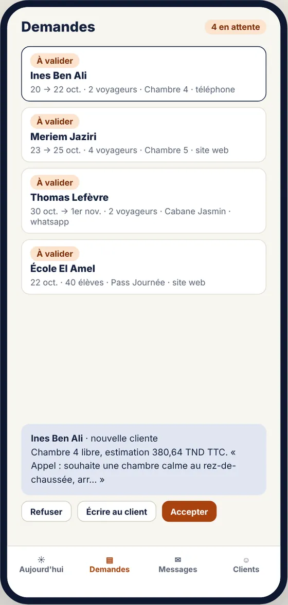 Liste des demandes en attente sur téléphone, avec leur canal d'origine.